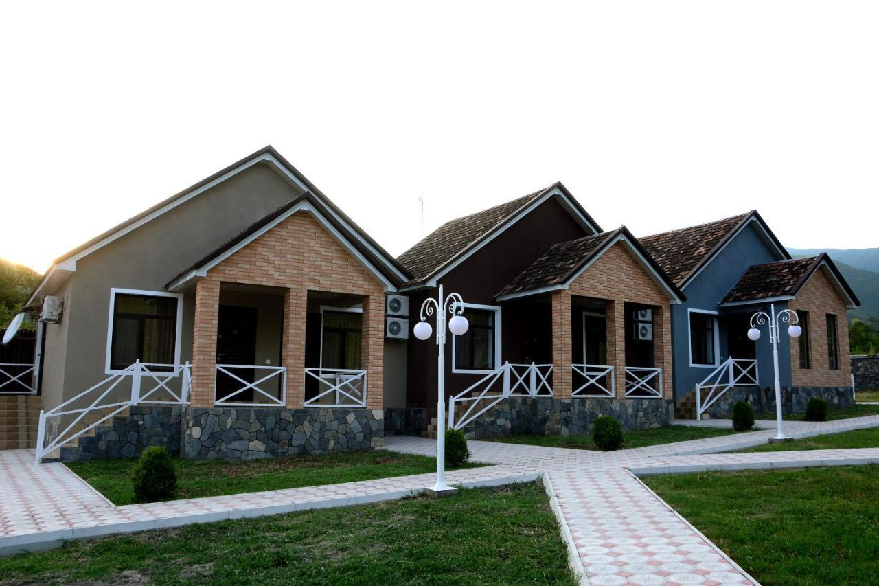Tulpan Hotel Şǝki Eksteriør bilde