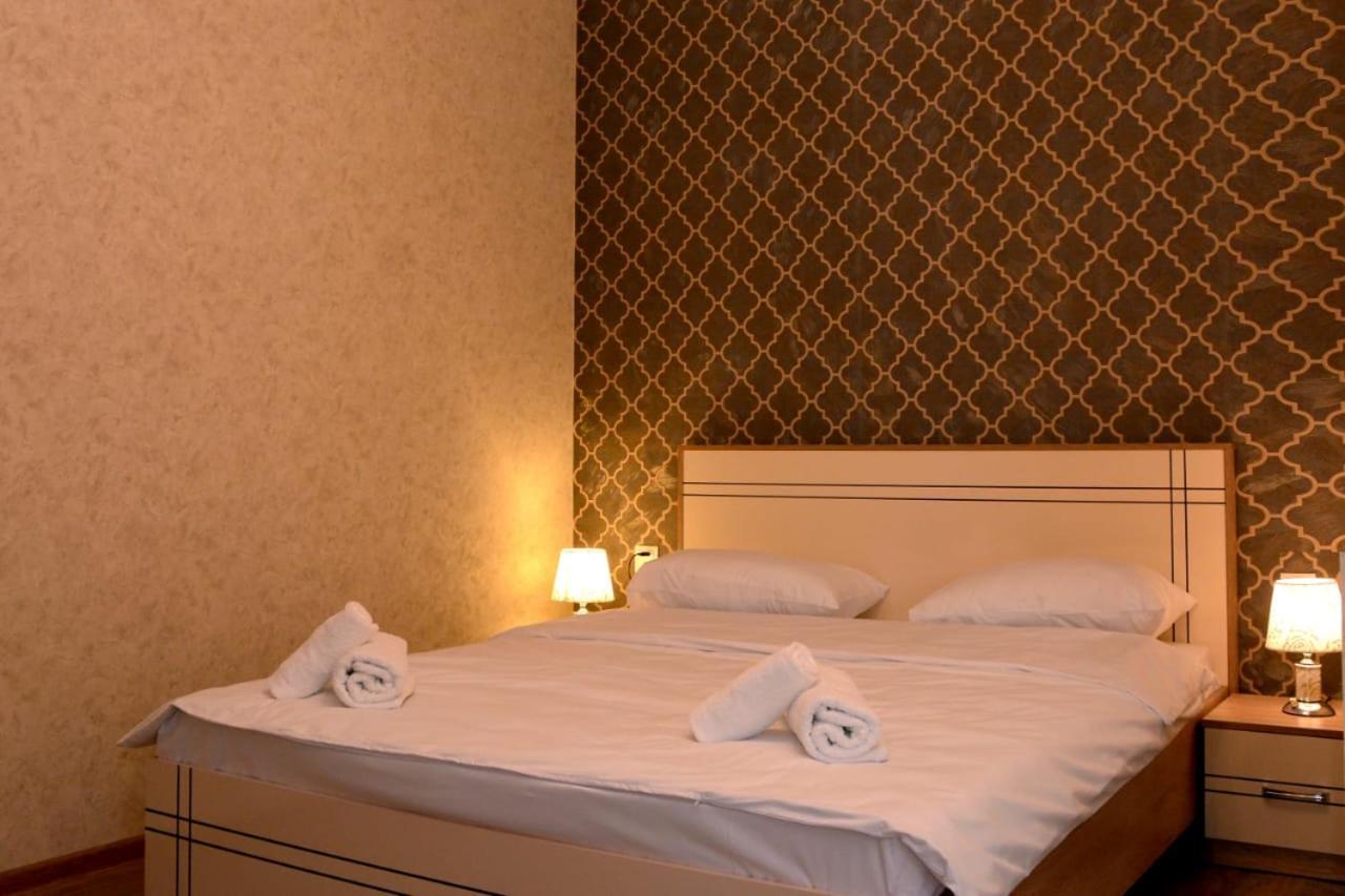 Tulpan Hotel Şǝki Rom bilde