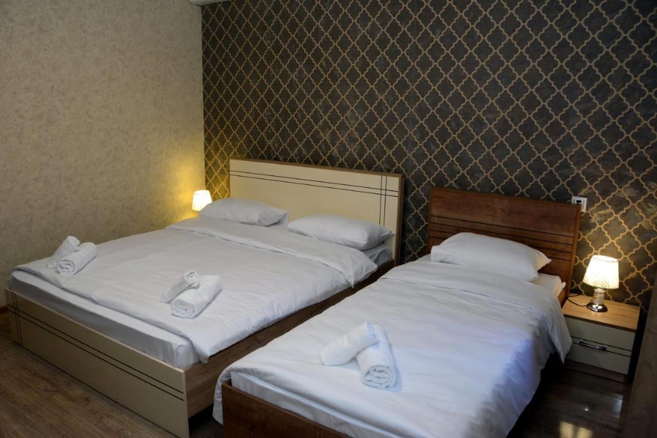 Tulpan Hotel Şǝki Rom bilde