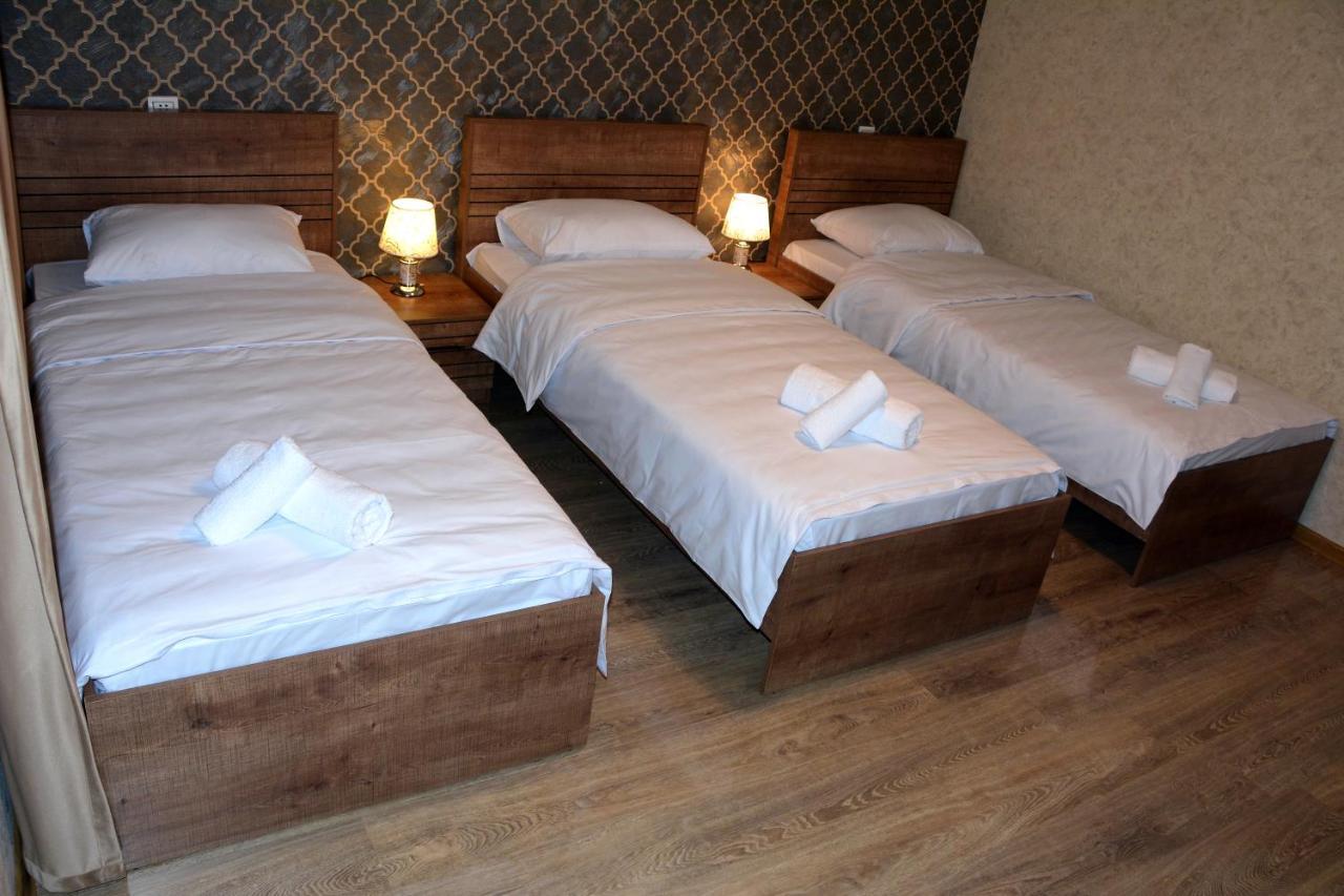 Tulpan Hotel Şǝki Eksteriør bilde