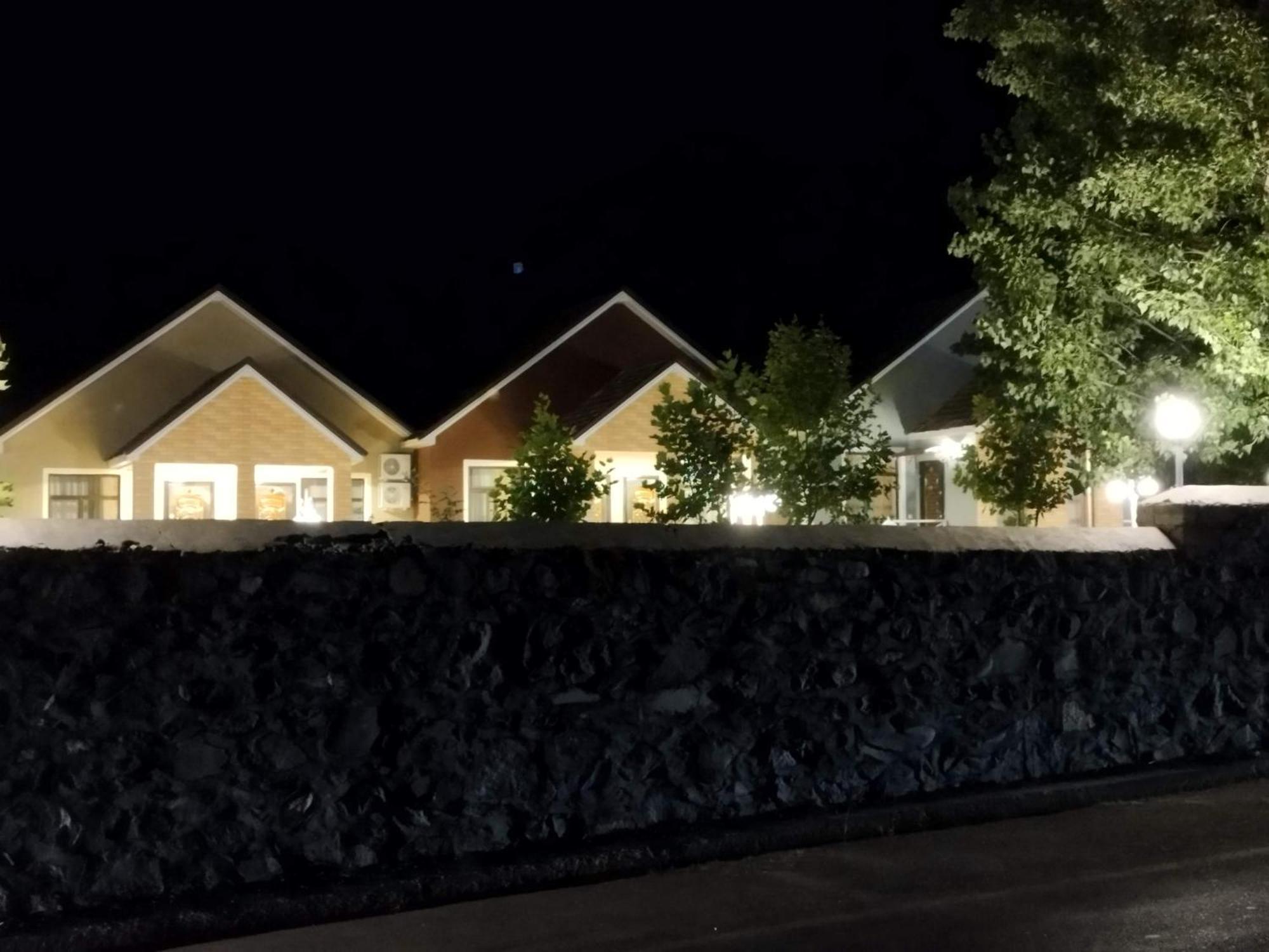 Tulpan Hotel Şǝki Eksteriør bilde